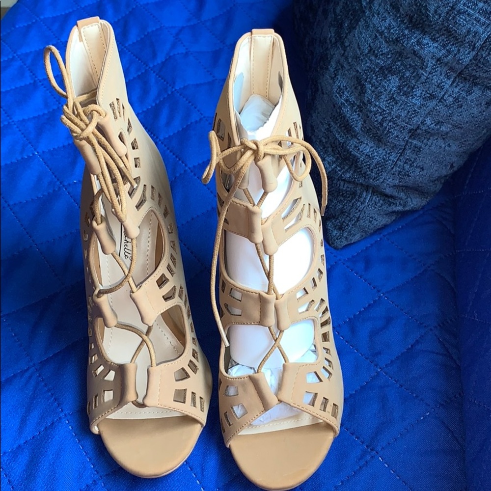 Nude high heel